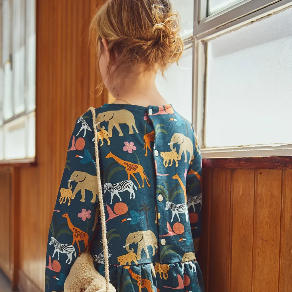 Ikatee - Patron Couture Enfant Robe "Helsinki Kids" du 3 au 12 ans 17.webp