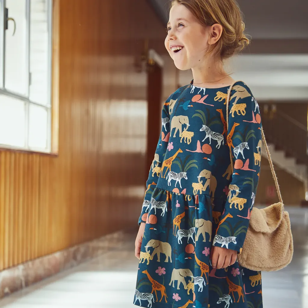 Ikatee - Patron Couture Enfant Robe "Helsinki Kids" du 3 au 12 ans 18.webp