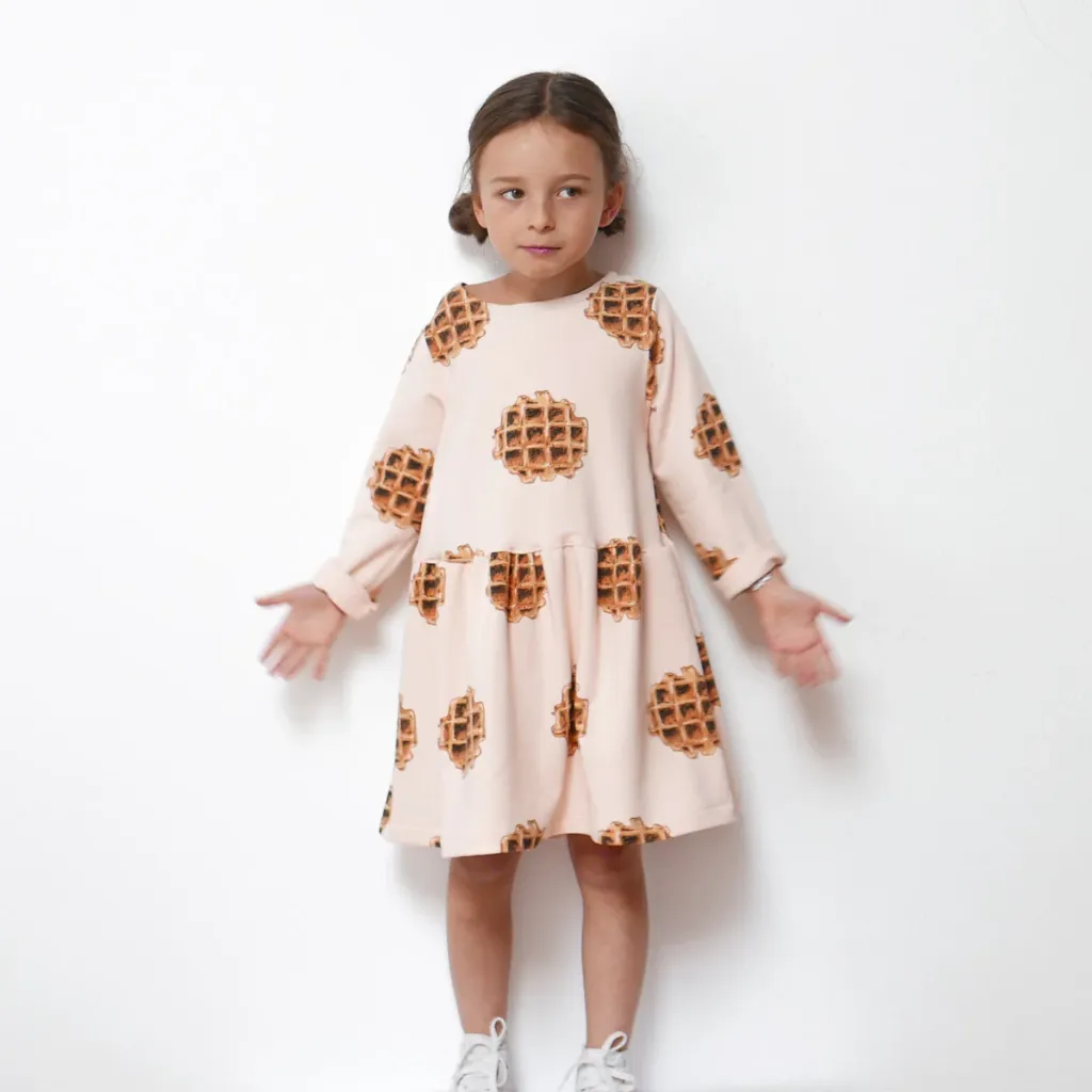Ikatee - Patron Couture Enfant Robe "Helsinki Kids" du 3 au 12 ans 19.webp