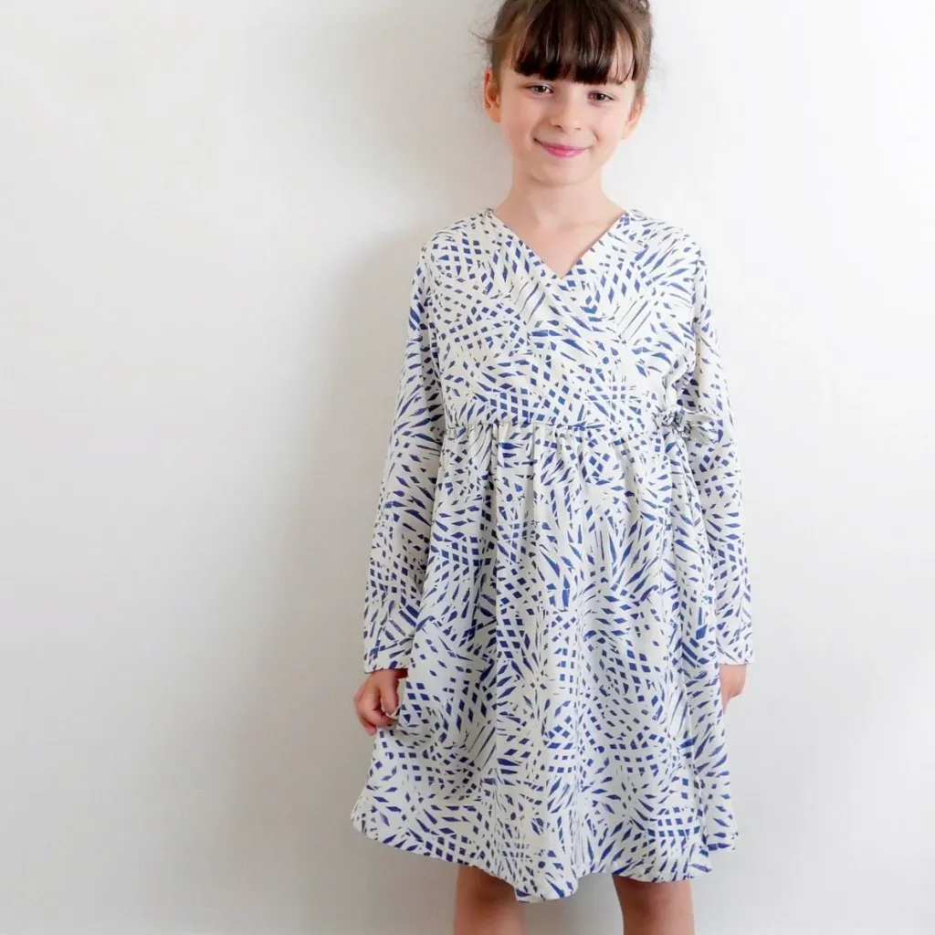 Ikatee - Patron Couture Enfant Robe "Violette" du 3 au 12 ans 6.webp