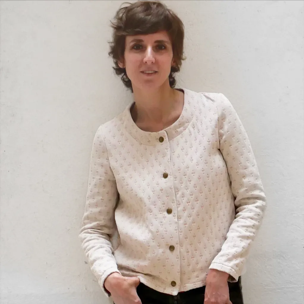 Ikatee - Patron Couture Femme Gilet et Veste "Vic Mum" du 34 au 46 4.webp