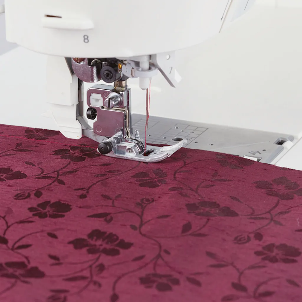 JUKI - Machine à coudre électronique HZL-UX8 Kirei 1.webp