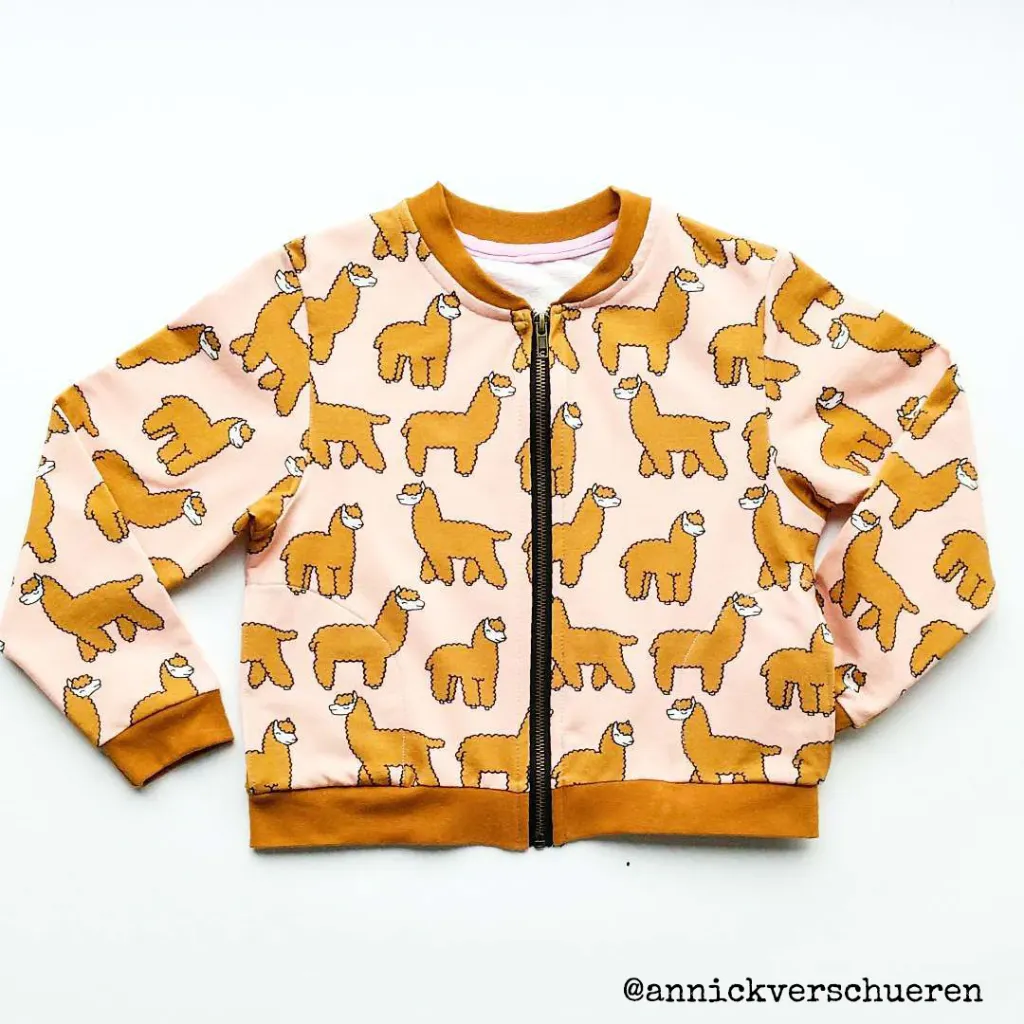 Ikatee - Patron Couture Enfant Sweat zippé et Bomber Mixte "Jules" du 3 au 12 ans 6.webp