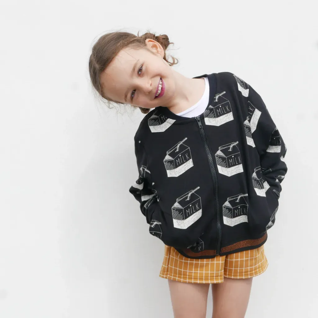 Ikatee - Patron Couture Enfant Sweat zippé et Bomber Mixte "Jules" du 3 au 12 ans 9.webp