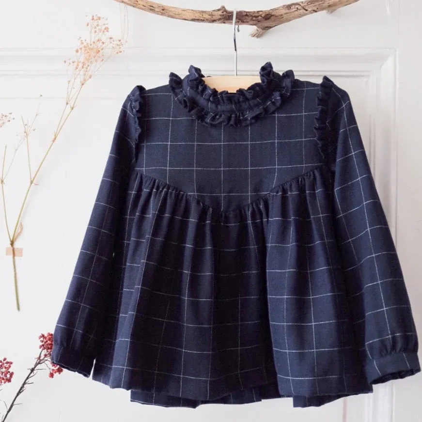 Ikatee - Patron Couture Enfant Blouse et Robe "Louise" du 3 au 12 ans 2.webp