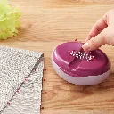 Clover – Pélote Aimantée Pour les Épingles Coloris Bordeaux 3.webp