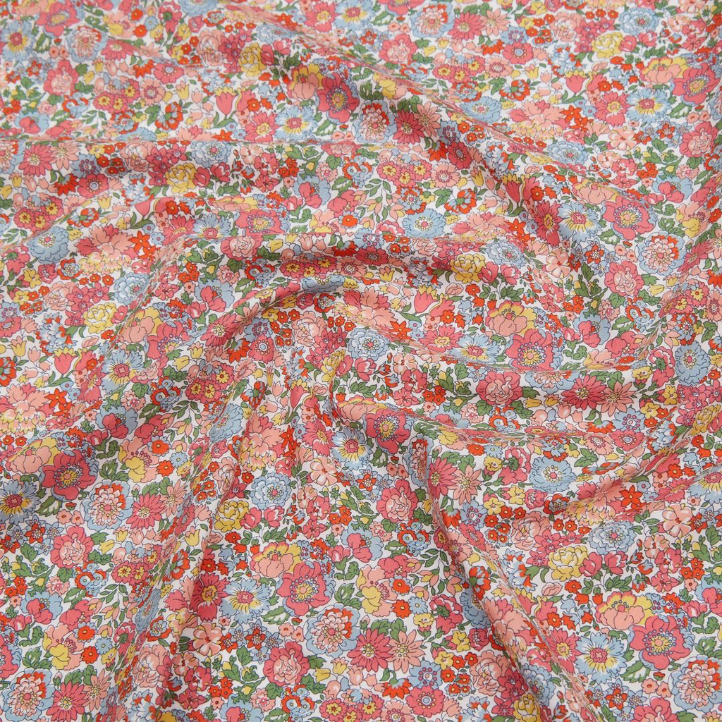 Liberty London – Tissu Nell Annie and May Tana Lawn Coton Coloris Rose 4.webp