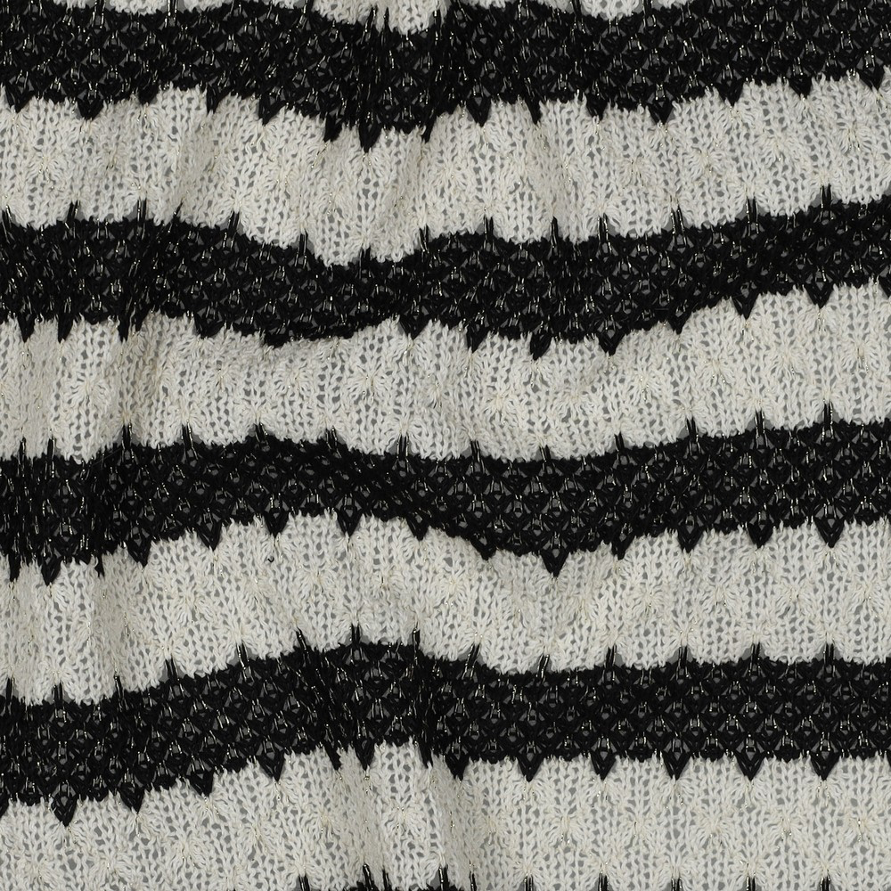 Sélection Coup de coudre – Tissu Maille Jacquard à Rayures Blanches et Noires avec Luréx 2.webp