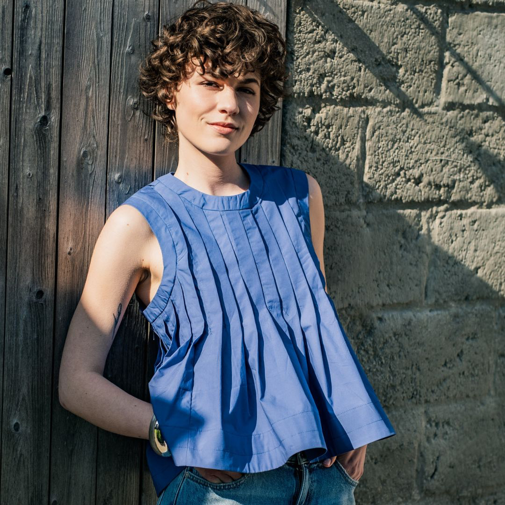 Fibre Mood - Tissu Popeline de Coton Touché Doux "Isola" Uni Couleur Bleu Orage 4.webp