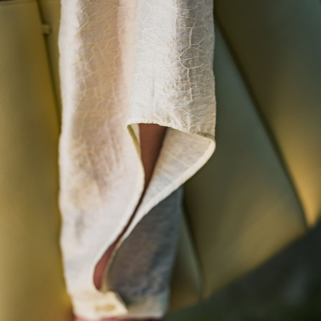 Fibre Mood - Tissu Jacquard de Tencel "Yara" Couleur Blanc Cassé à Motif Texturé 5.webp