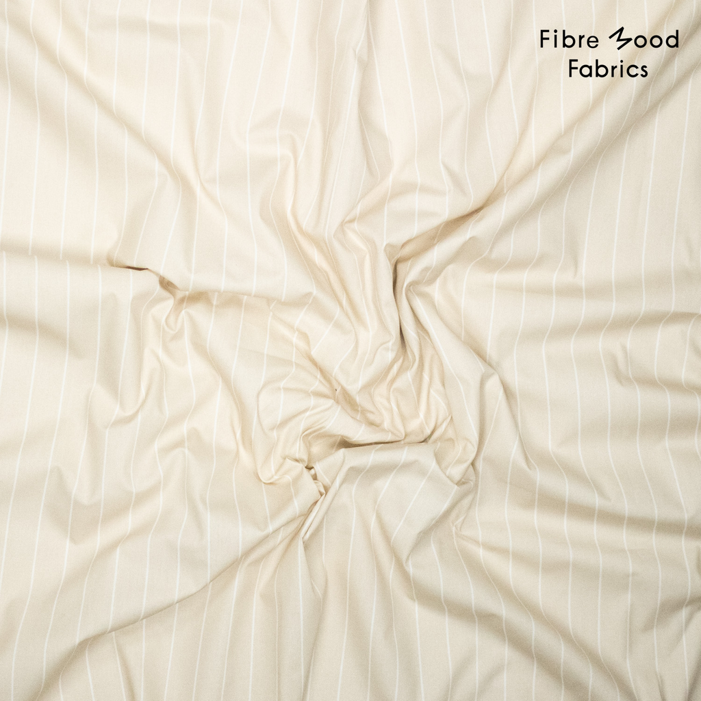 Fibre Mood - Tissu Popeline de Coton "Bryn" Imprimé Rayures Blanches sur le Fond Beige 2.webp
