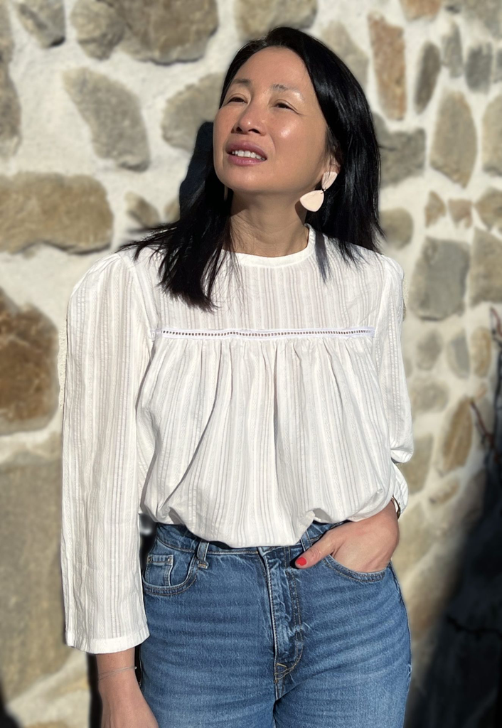 My Dress Made – Tissu Broderie "Iris"Uni Blanc 3.webp