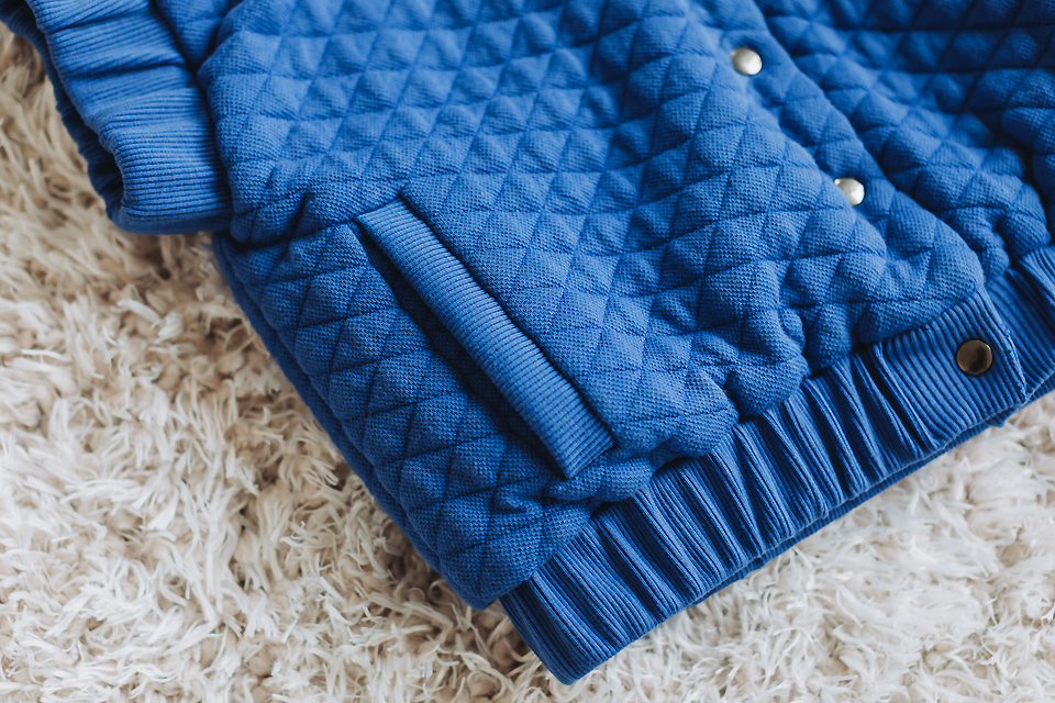 See You at Six – Tissu Maille Matelassé Piqué Uni Bleu Surf the Web 10.webp
