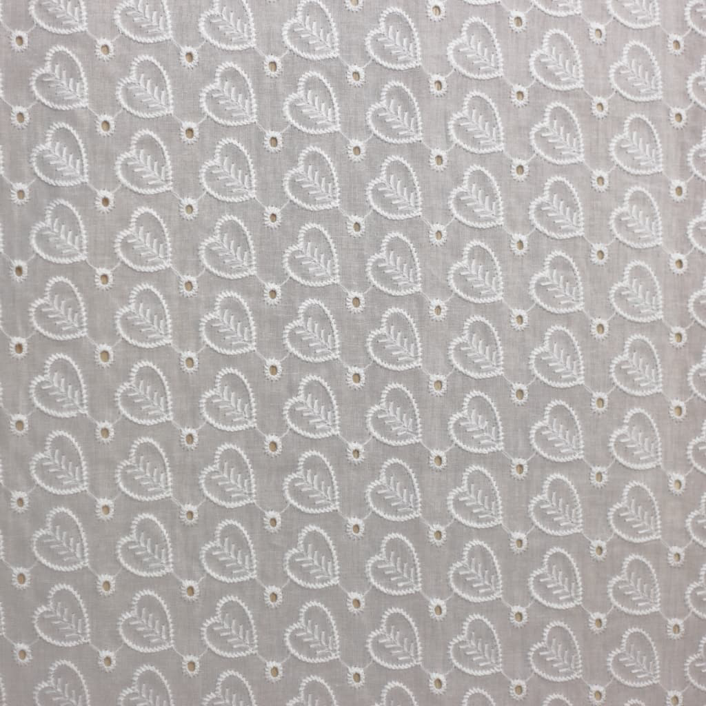 Sélection Coup de Coudre – Tissu Broderie Anglaise Ajouré à Motif Coeurs et Bords Festonnés 4.webp