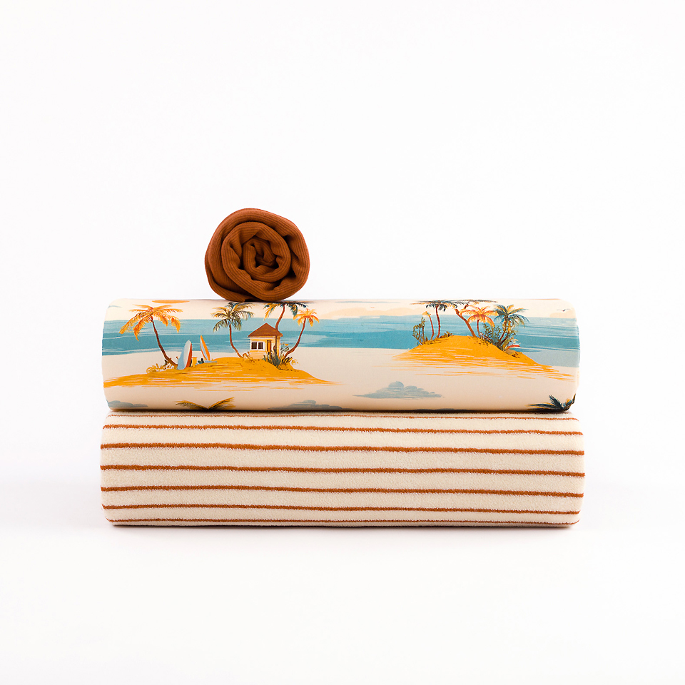See-You-at-Six-Horizontals-EN-Sponge-Terry-Cloth-Papyrus-Cräme-138s.webp