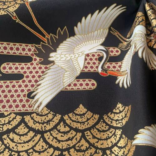 Naka Fabrics - Tissu Coton Japonais – Grues Impériales Bleu Nuit 3.webp