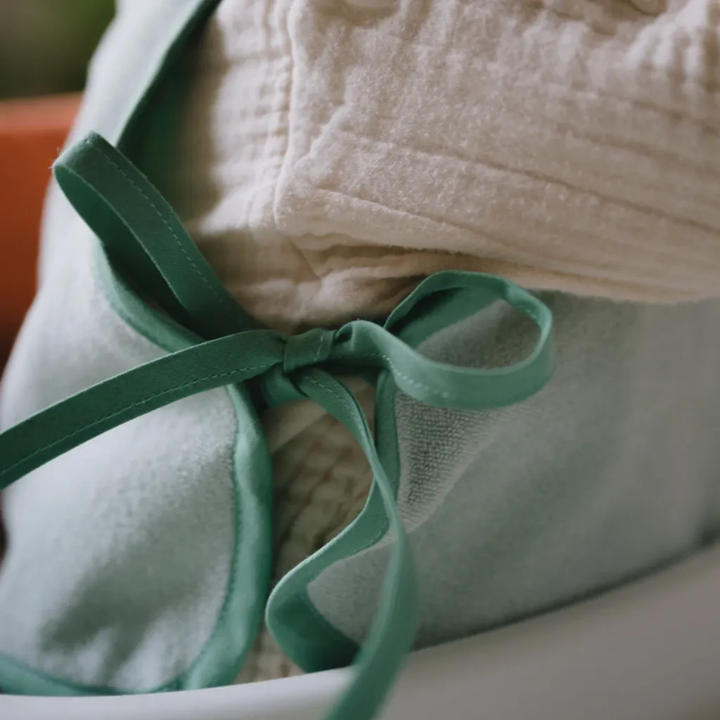 Ikatee - Patron Couture Bébé Plastron, Pull sans Manches et Bavoir "Adélaïde" du 6 mois au 4 ans 11.webp