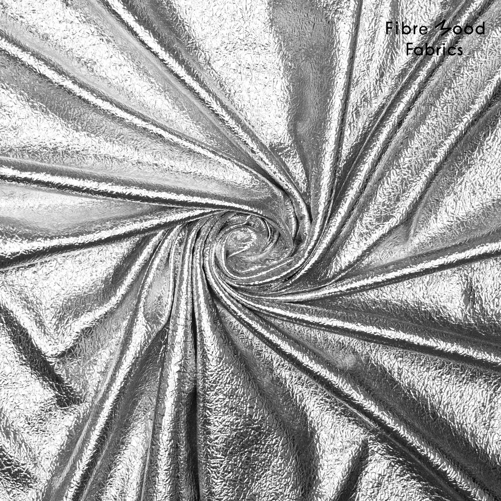Fibre Mood - Tissu Lamé Stretch Effet Vinyle Craquelé "Mireya" Argent 2.webp