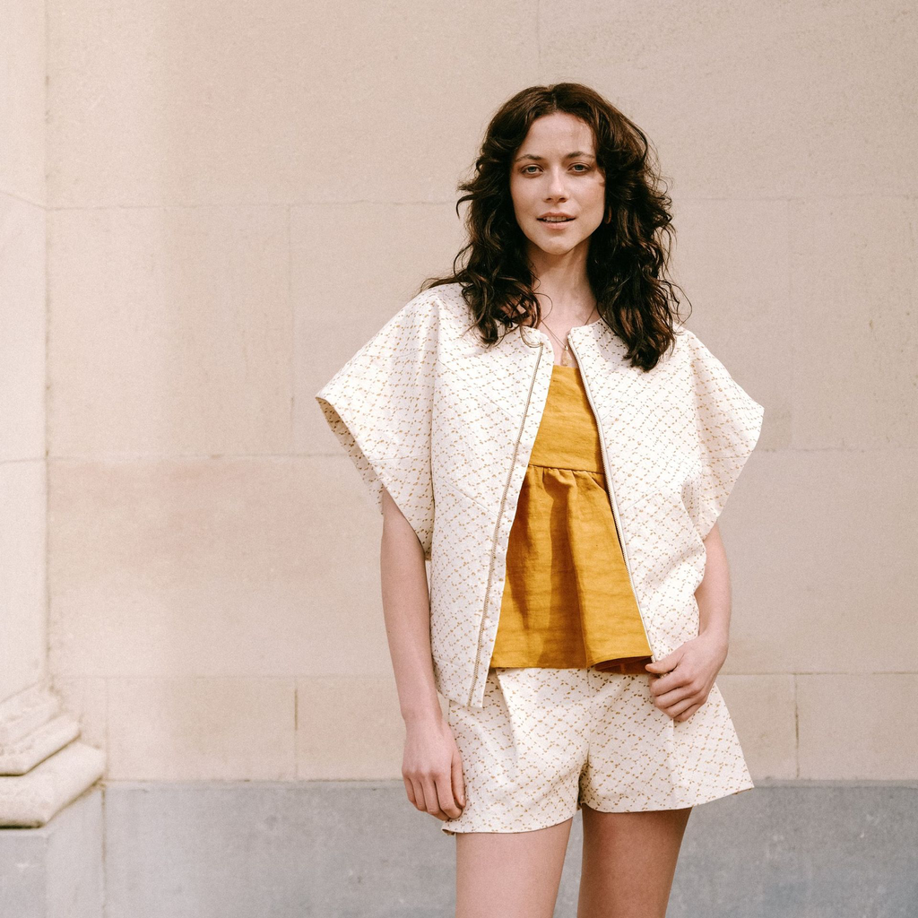 Notches_Sewing_Patterns_Paula_pleated_shorts_summer.webp