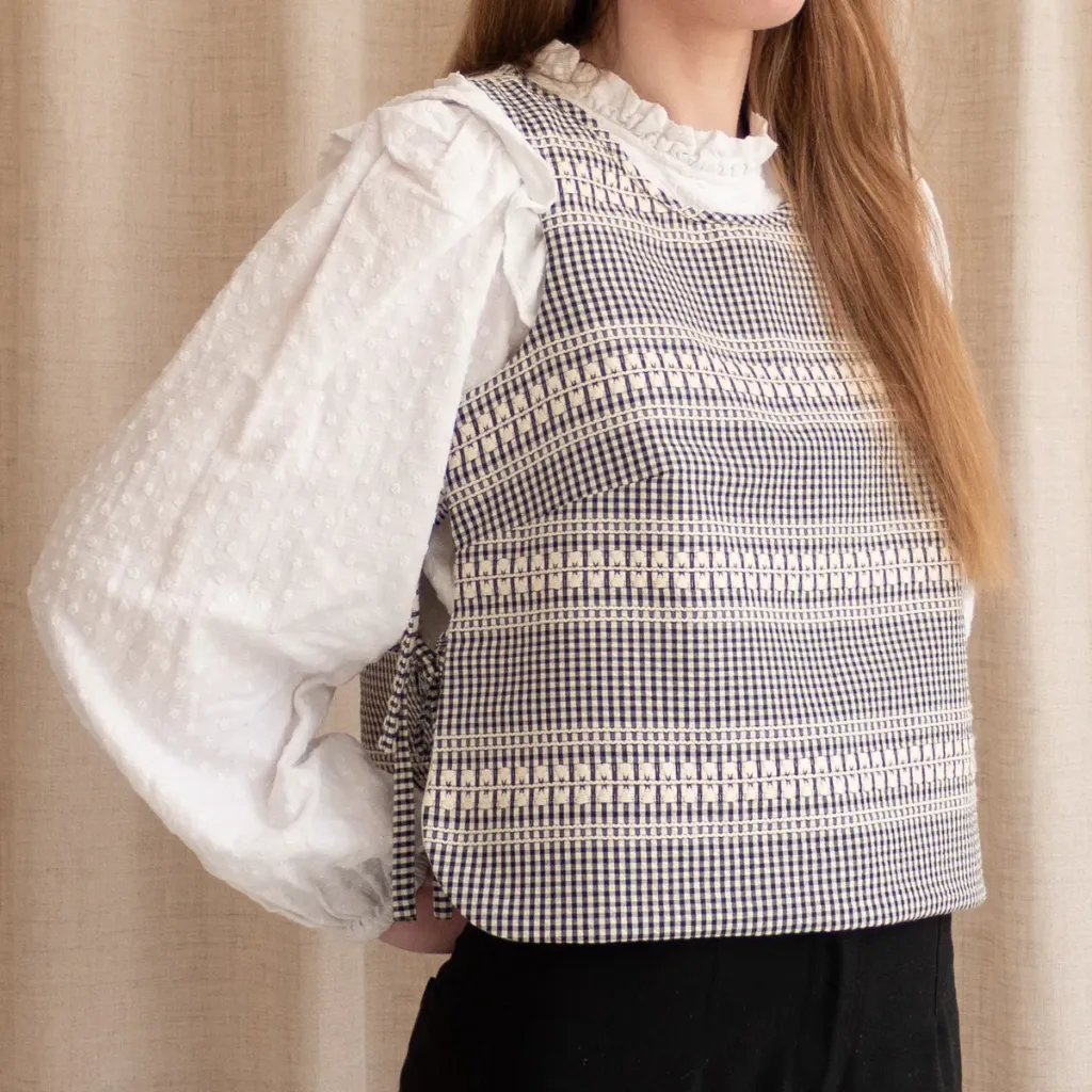 Ikatee - Patron Couture Femme Plastron et Pull sans manches "Brisbane" du 32 au 52 6.webp