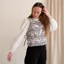 Ikatee - Patron Couture Femme Plastron et Pull sans manches "Brisbane" du 32 au 52 5.webp