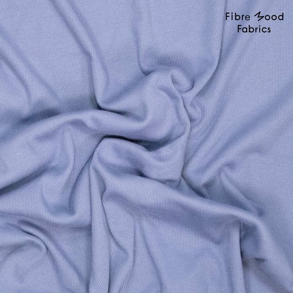 Fibre Mood – Tissu Jersey Bord-Cotes Uni Couleur Bleu Lavande 3.webp