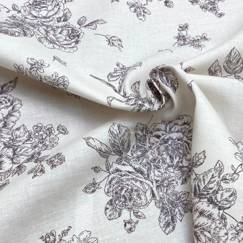 [AP4670-2A] Tissu Patchwork « Quilt Gate » à Motif Gros Fleurs Sur le Fond Blanc - 10 cm