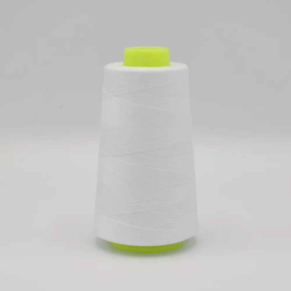 [XOL0011-500-100] Sélection Coup de coudre – Cône Fil Surjeteuse Uni Coloris Blanc (2 743 m)