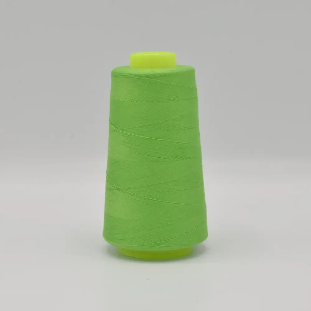 [XOL0011-240-100] Sélection Coup de coudre – Cône Fil Surjeteuse Uni Coloris Vert Citron (2 743 m)