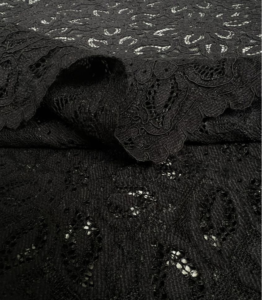 Singulière par Cousette - Tissu Dentelle «Belladone » Noir - 10 cm