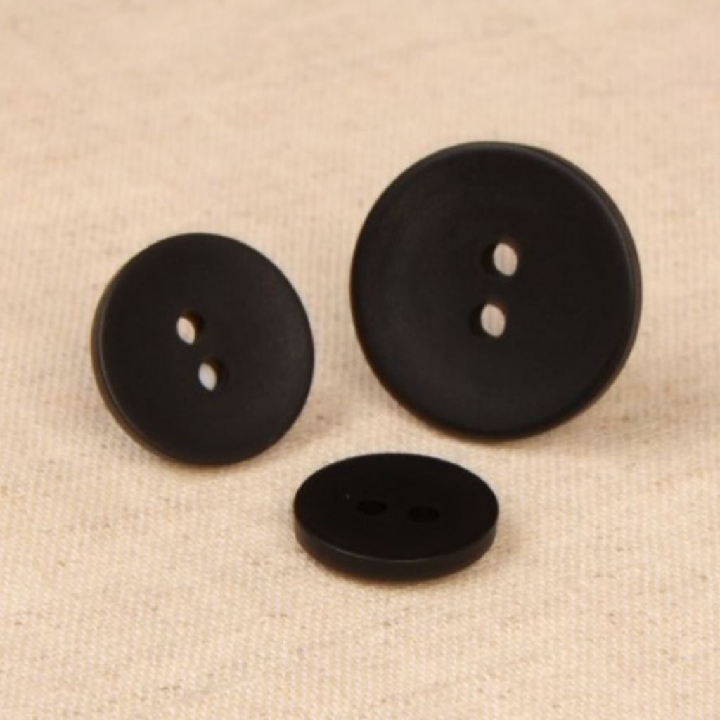 [60832-15-580] Bouton Classique Deux Trous Satiné Noir 15 mm