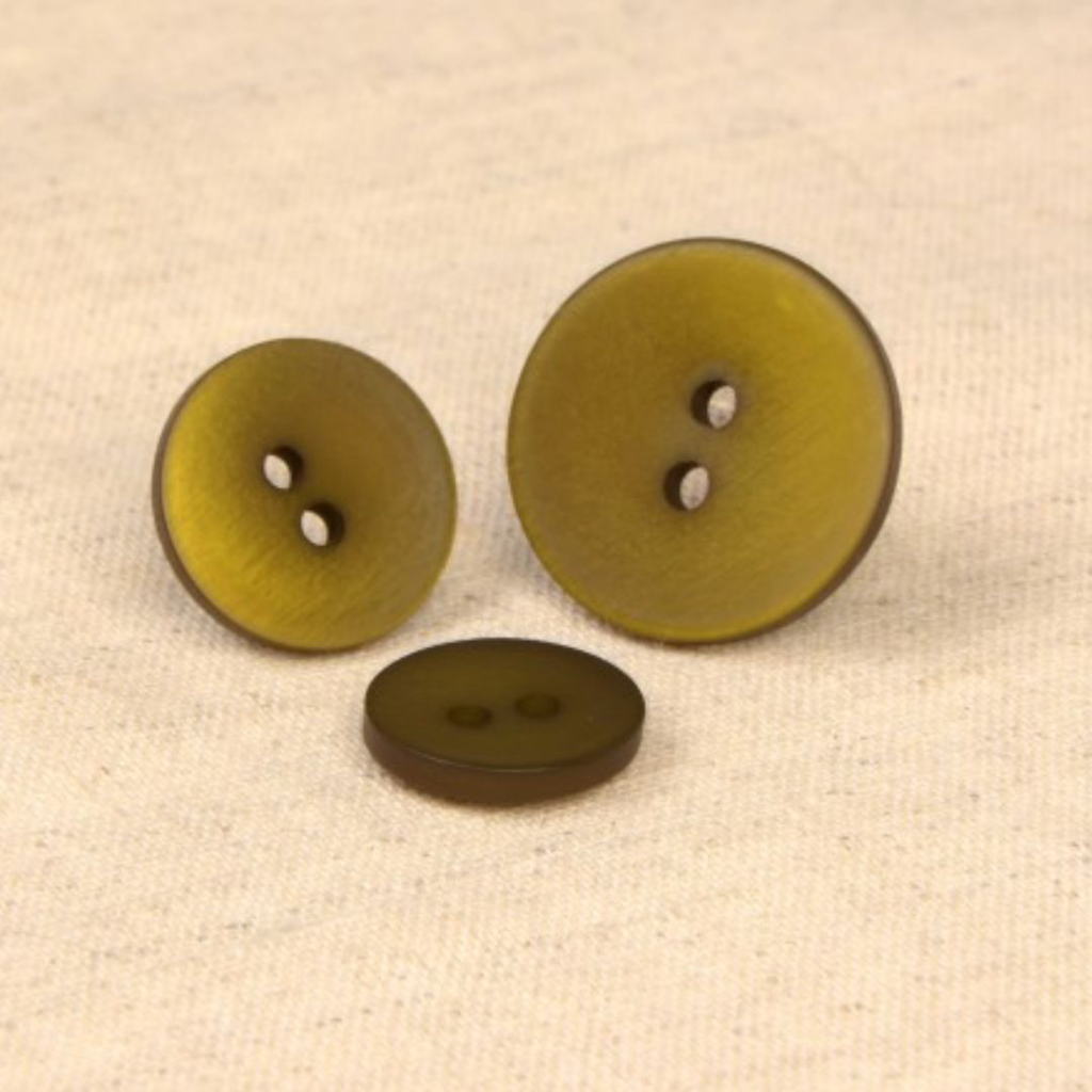 Bouton Classique Deux Trous Satiné Kaki 15 mm