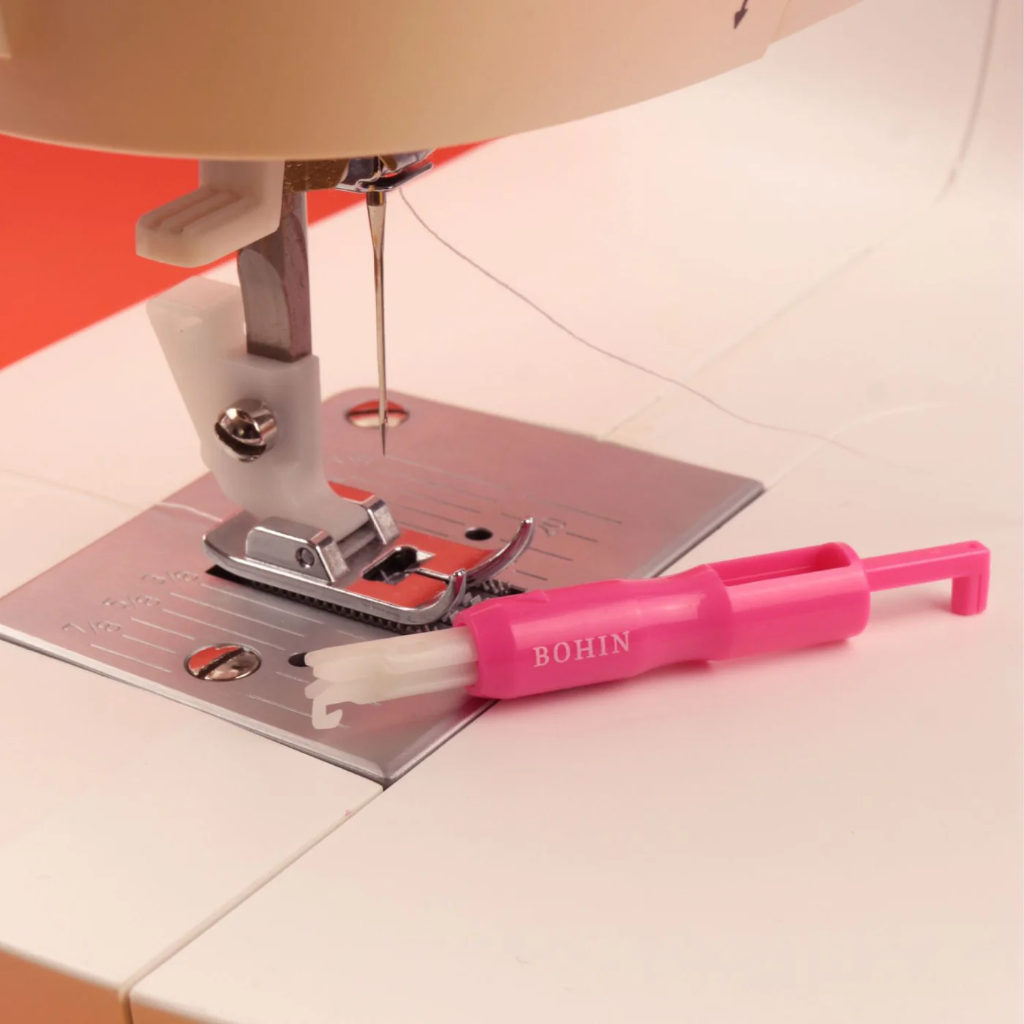 [91358] Bohin - Enfile Aiguilles Machine Rose Fuchsia