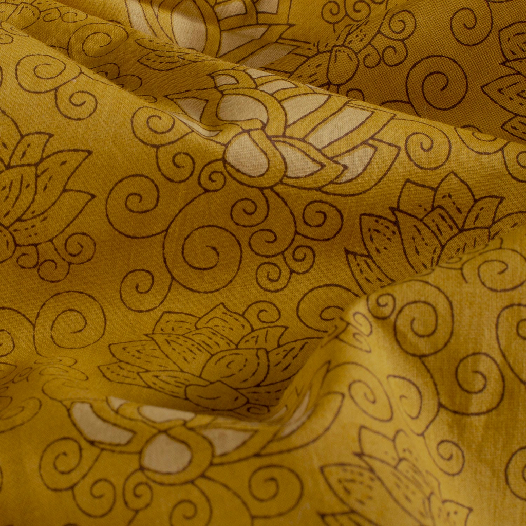 Sélection Coup de coudre – Tissu Batik de Coton « Esprit de Lotus » Ocre - 10 cm
