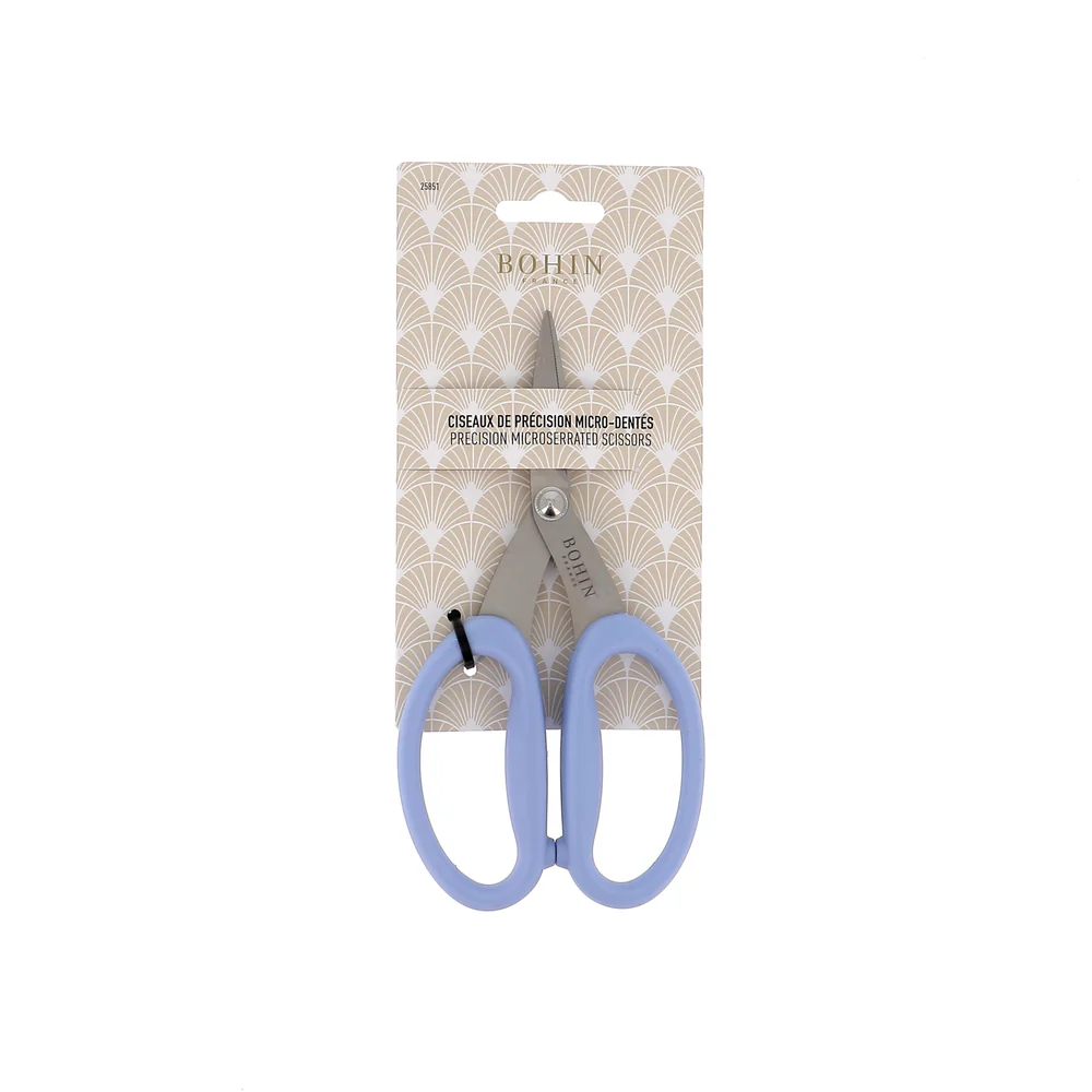 Bohin – Ciseaux de Précision Micro-dentés à Grands Anneaux Souples Bleu (17,5 cm)